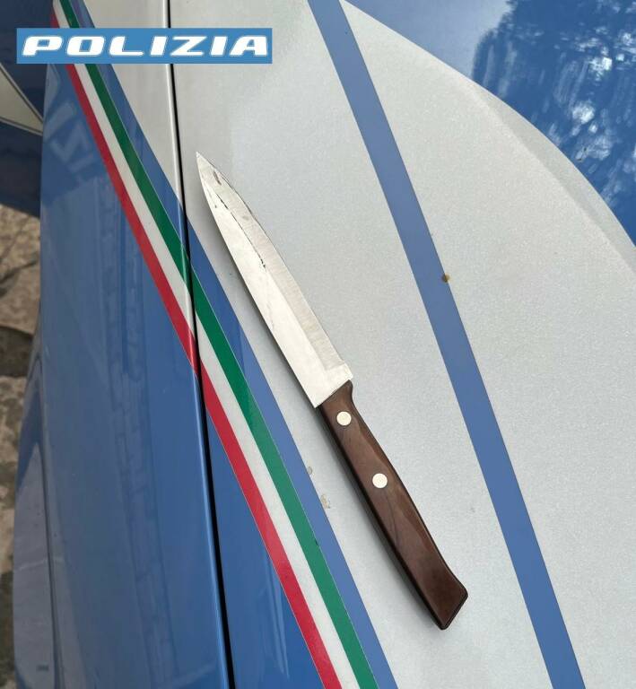 Coltello sequestrato